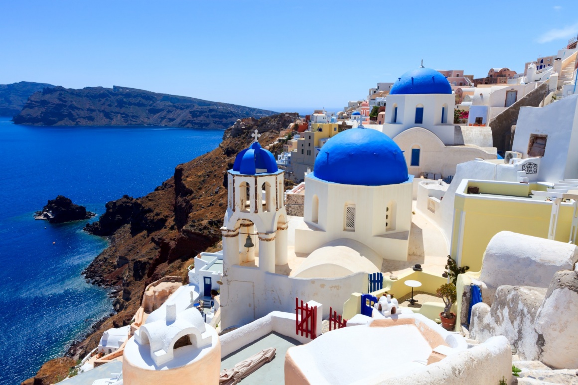 'Blue domed church at Oia Santorini Greece Europe' - Santorin